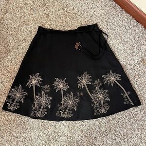 Tommy Bahama Black Embroidered 100% Silk Skirt Sz 6 EUC